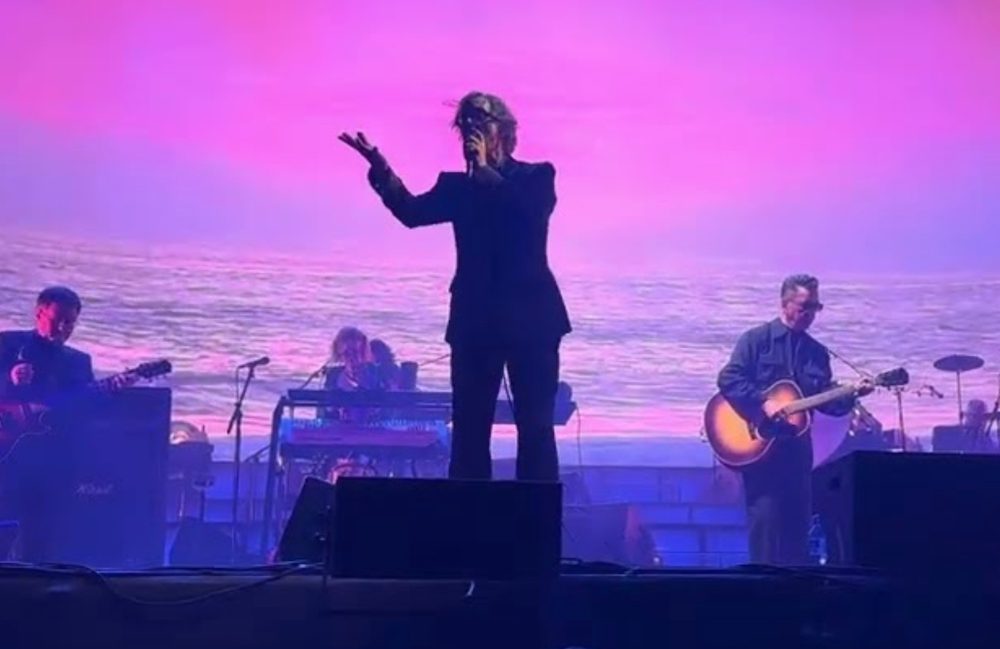 Watch Pulp Debut New Song “A Sunset” At Flow Festival