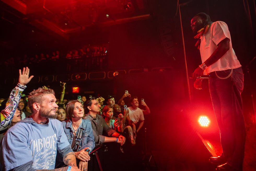 Nigerian American country star Shaboozey plays live in New York City.