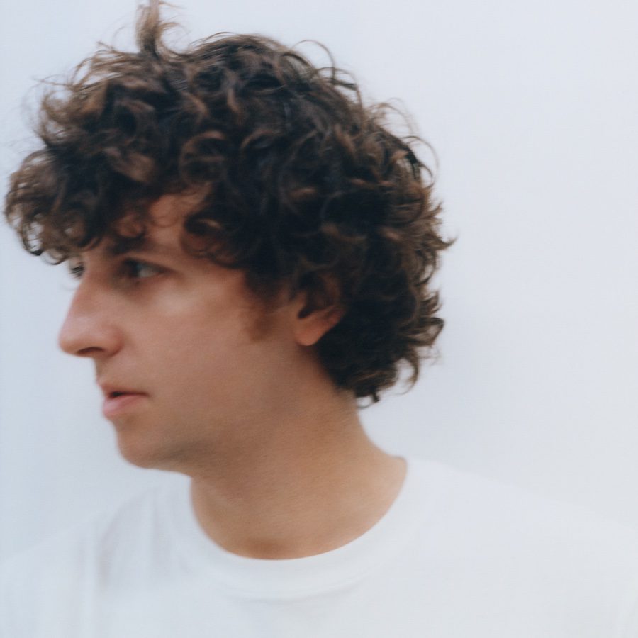 Jamie xx – “Dafodil” (Feat. Kelsey Lu, Panda Bear, & John Glacier)